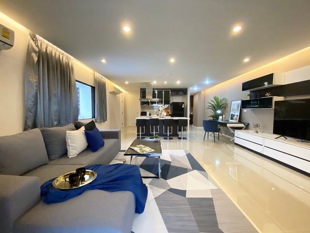 ให้เช่า Park Ploenchit ขนาด 140 ตร.ม. (2Br.) ตกแต่งใหม่ พร้อมที่จอดรถส่วนตัว 2 คัน