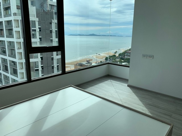 ขาย คอนโดติดทะเล AERAS Beachfront Condominium Pattaya ใกล้ร้านอาหารสุดทางรัก คอนโดติดหาด