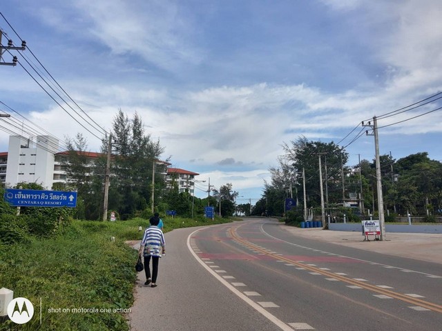 ขายที่ดินโฉนดติดถนนใหญ่ เนื้อที่ 1 ไร่ 25 ตรว เดินทางเพียง 1 นาที ถึงหาดแม่พิมพ์ อ.แกลง จ.ระยอง